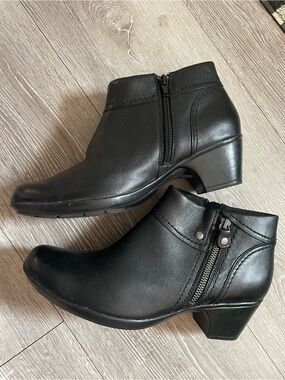 Clark’s Bendables Ankle Boots Booties 100% Black Genuine Leather Size 11